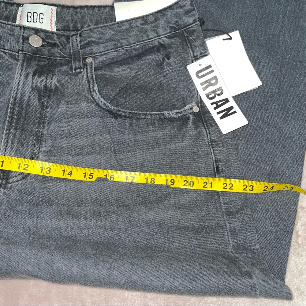 BDG tapered baggy high rise Jean size 32/L31/1/2 - Picture 10 of 12